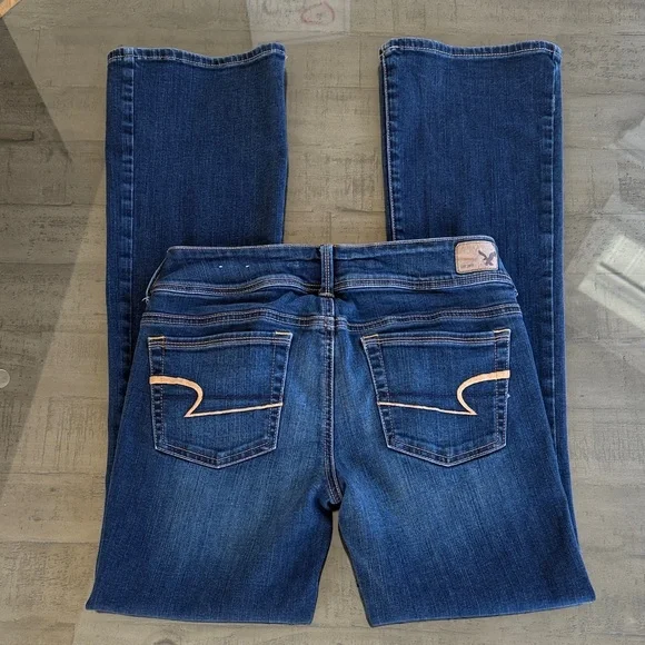 American Eagle Kick Boot Womens Dark Blue Jeans. Womens Size 4. Inseam: 30 inch - Picture 6 of 9